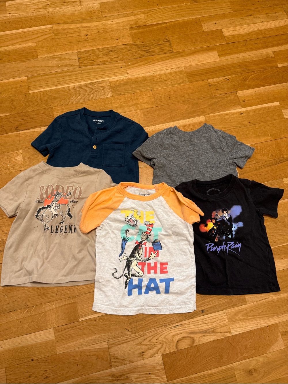 Bundle of Toddler Tshirts (5) size 2T